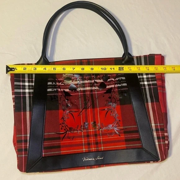 Victoria’s Secret Plaid with Roses Limited Edition Holiday 2020 Tote Bag NWOT